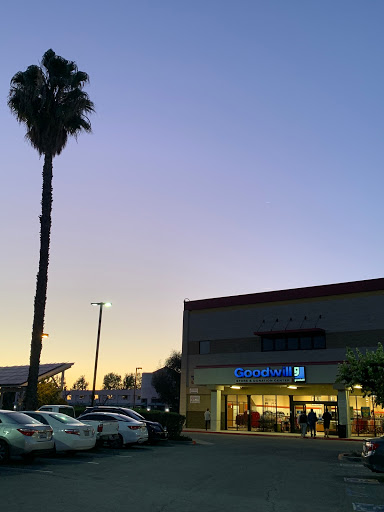 Thrift Store «Goodwill», reviews and photos