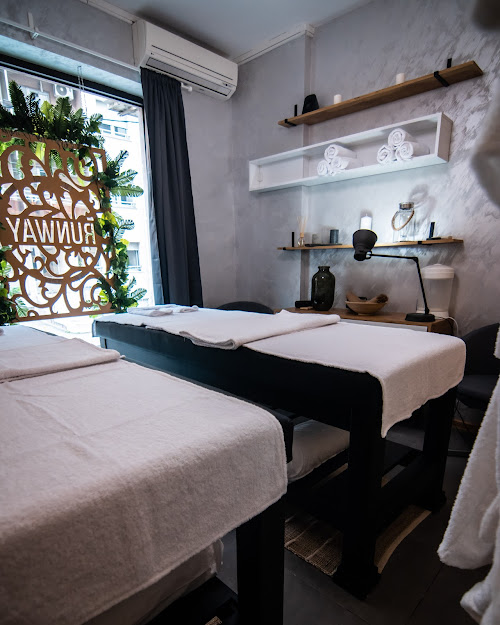  alt='I recently experienced an exceptional massage therapy session that was truly transformative'