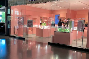 SWAROVSKI Store Sihlcity image