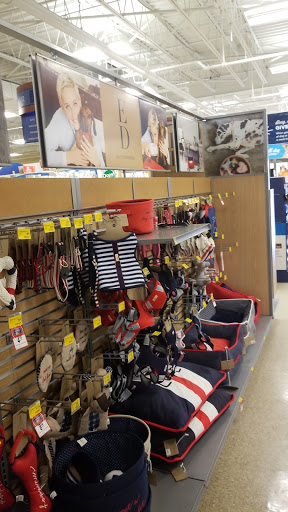 Pet Supply Store «PetSmart», reviews and photos, 1559 Merritt Blvd, Dundalk, MD 21222, USA