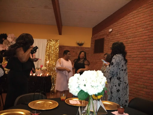 Community Center «Ross C DeJohn (Mayfield Heights) Community Center», reviews and photos, 6306 Marsol Rd, Cleveland, OH 44124, USA