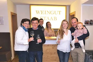Weingut Staab Vinothek • Weinverkauf • Weinversand image