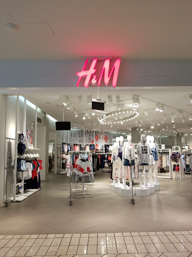 Shopping Mall «Beverly Center», reviews and photos, 8500 Beverly Blvd, Los Angeles, CA 90048, USA