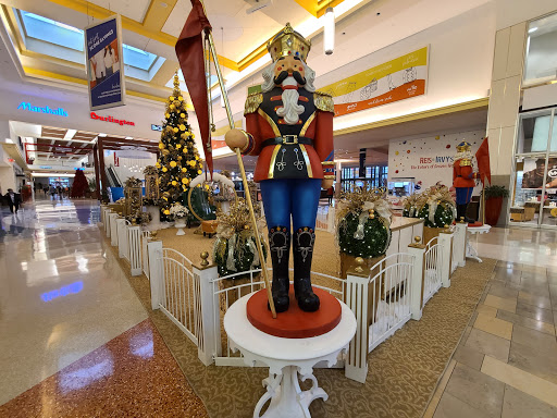 Outlet Mall «The Outlets at Bergen Town Center», reviews and photos, 1 Bergen Town Center, Paramus, NJ 07652, USA