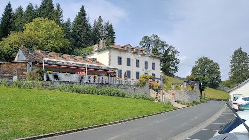hôtels Le Pradel Saint-Étienne-Cantalès