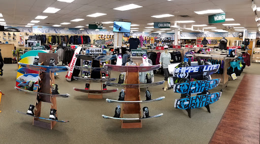 Sporting Goods Store «Peter Glenn Ski & Sports», reviews and photos, 9507 W Broad St, Richmond, VA 23294, USA