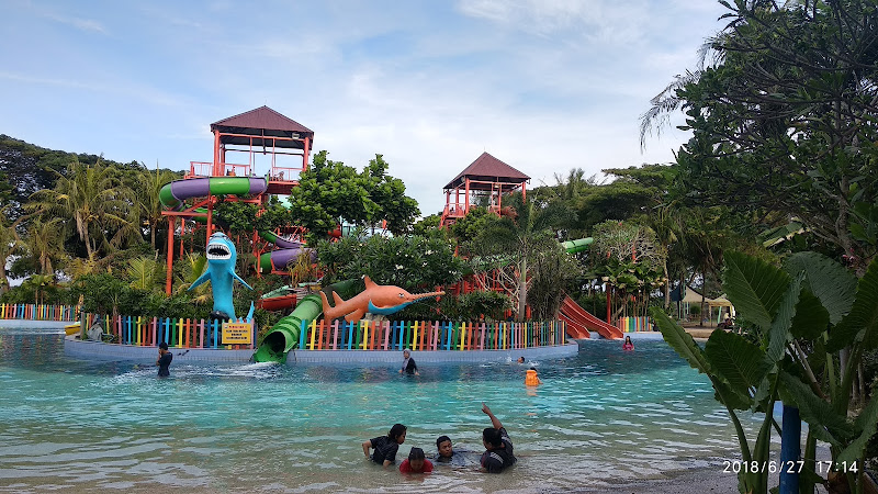 Pantai Cermin Theme Park & Resort Hotel