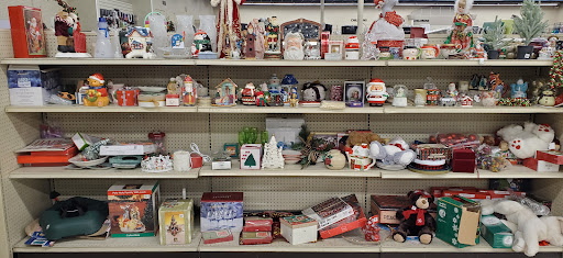 Thrift Store «Lakewood Goodwill», reviews and photos, 6002 Mt Tacoma Dr SW, Tacoma, WA 98499, USA