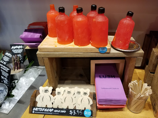 Cosmetics Store «Lush Cosmetics», reviews and photos, 2002 Annapolis Mall Rd, Annapolis, MD 21401, USA