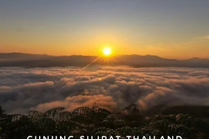 Sea of Mist Gunung​ Silipat image