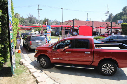 Car Wash «LA Express Car Wash», reviews and photos, 2580 Glendale Blvd, Los Angeles, CA 90039, USA