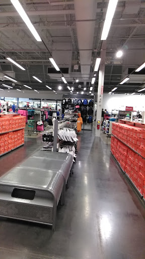Clothing Store «Nike Factory Store», reviews and photos, 167 Opry Mills Dr, Nashville, TN 37214, USA
