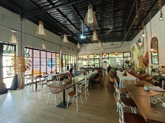 Restoran Prasmanan di Nusa Tenggara Bar: Menikmati Kelezatan Kuliner Lokal dengan Pemandangan yang Menakjubkan