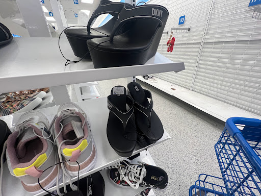 Clothing Store «Ross Dress for Less», reviews and photos, 6610 Mooretown Rd, Williamsburg, VA 23188, USA