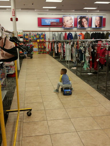Clothing Store «Burlington Coat Factory», reviews and photos, 705 Granite St, Braintree, MA 02184, USA