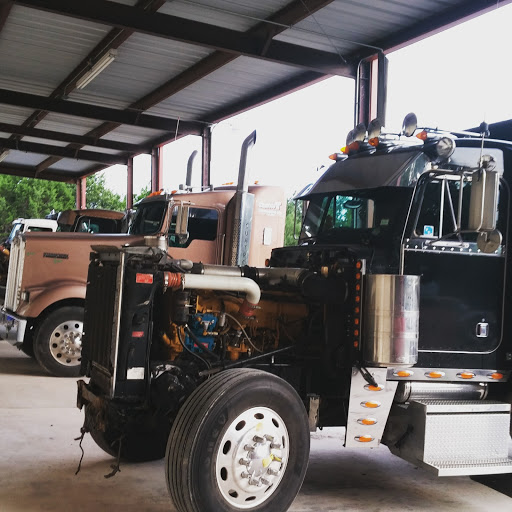 Auto Body Shop «High Gear Collision», reviews and photos, 17040 FM1283, Rio Medina, TX 78066, USA