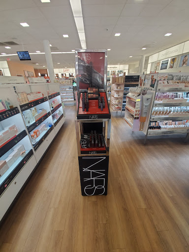 Hair Salon «Ulta Beauty», reviews and photos, 24235 Magic Mountain Pkwy, Valencia, CA 91355, USA