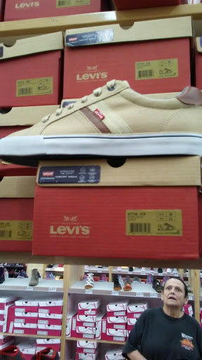 Shoe Store «WSS», reviews and photos, 1638 E Fremont St, Stockton, CA 95205, USA