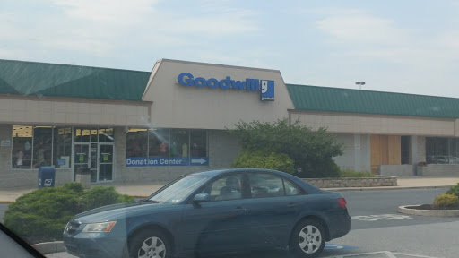 Thrift Store «Goodwill Store & Donation Center», reviews and photos