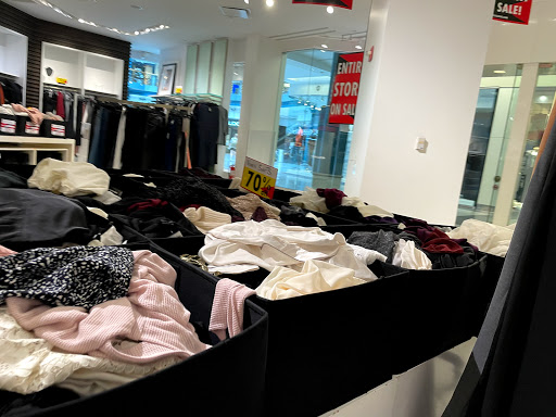 Clothing Store «Express», reviews and photos, 1625 Chestnut St, Philadelphia, PA 19103, USA