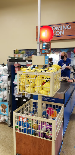 Pet Supply Store «PetSmart», reviews and photos, 3351 Jefferson Davis Hwy, Alexandria, VA 22305, USA