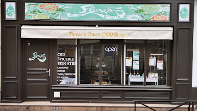 CBD Paris Flowers Power + Revendeur Bullybillows accessoires pour chien à Paris