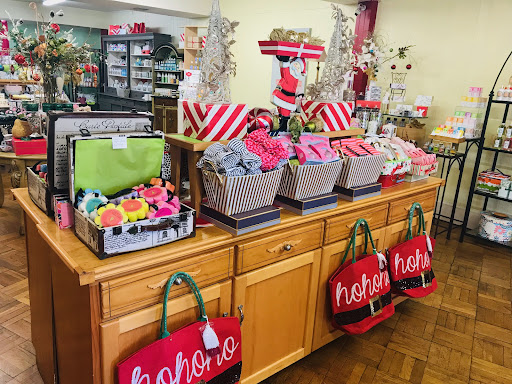 Day Spa «Rouge - Beauty, Spa, & Apothecary Boutique», reviews and photos, 17 S King St, Leesburg, VA 20175, USA