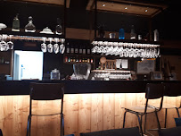 Atmosphère du Restaurant The Wine Factory à Les Houches - n°10