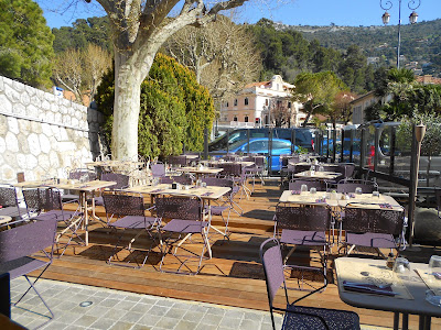 Mets Vins Chics à Èze