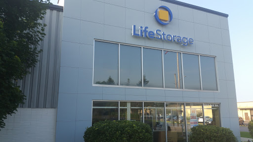 Self-Storage Facility «Life Storage», reviews and photos, 700 E Park Ave, Libertyville, IL 60048, USA