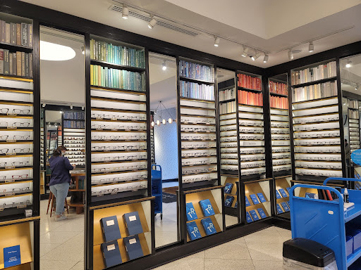 Optician «Warby Parker», reviews and photos, 307 Nichols Rd, Kansas City, MO 64112, USA