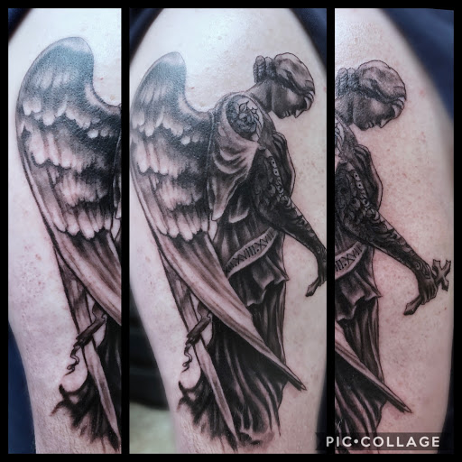 Tattoo Shop «Celtic Crow Tattoo», reviews and photos, 526 Railroad Ave, Clarkesville, GA 30523, USA