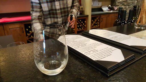 Winery «Stave & Stone Winery», reviews and photos, 210 Oak St, Hood River, OR 97031, USA