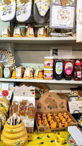 Candy Store «Wayside Country Store», reviews and photos, 1015 Boston Post Rd E #1, Marlborough, MA 01752, USA