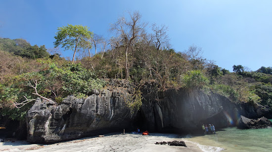 Gray sand beach