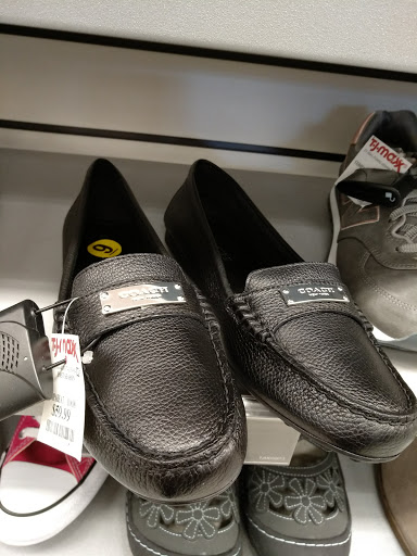 Department Store «T.J. Maxx», reviews and photos, 239 Memorial Ave, West Springfield, MA 01089, USA