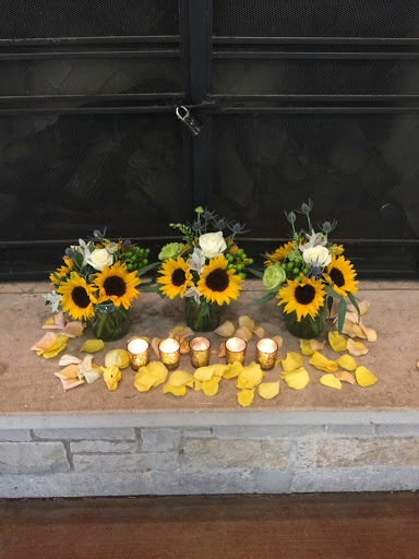 Florist «Rogers Park Florist», reviews and photos, 1415 W Morse Ave, Chicago, IL 60626, USA