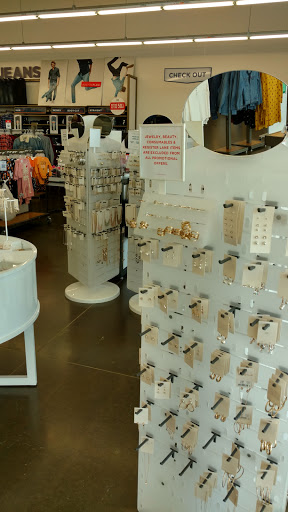 Clothing Store «Old Navy», reviews and photos, 4135 Phoenix Ave, Fort Smith, AR 72903, USA