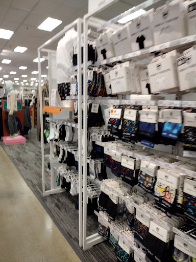 Department Store «Target», reviews and photos, 999 Corporate Dr, Westbury, NY 11590, USA