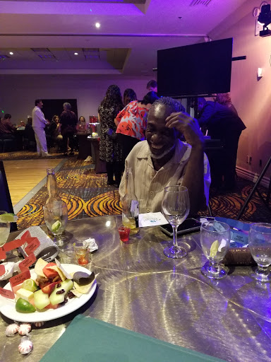 Hotel «Embassy Suites by Hilton Walnut Creek», reviews and photos, 1345 Treat Blvd, Walnut Creek, CA 94597, USA