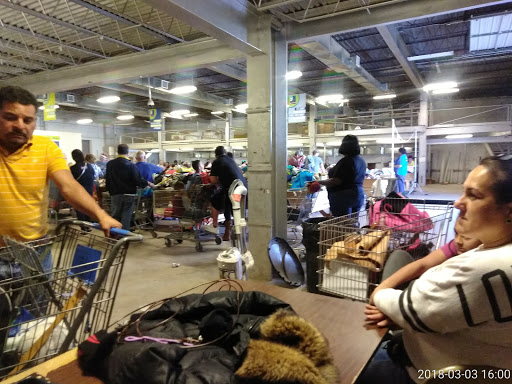 Donations Center «Goodwill», reviews and photos, 714 34th St, Lubbock, TX 79404, USA