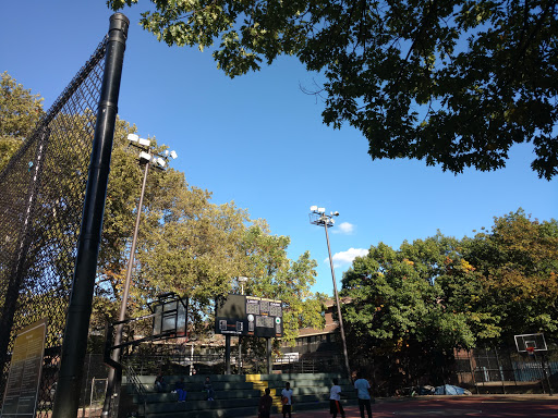 Park «Holcombe Rucker Park», reviews and photos, 280 W 155th St, New York, NY 10039, USA