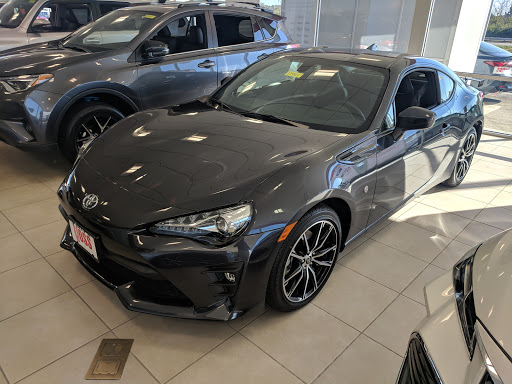 Toyota Dealer «Voss Toyota», reviews and photos, 2110 Heller Dr, Dayton, OH 45434, USA
