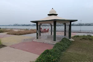 Asmavati Riverfront image