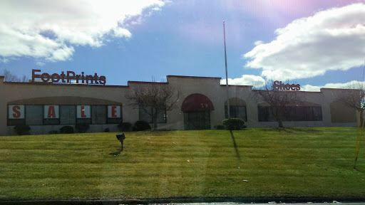 Shoe Store «Footprints Fashion & Footwear», reviews and photos, 79 Costello Rd, Newington, CT 06111, USA