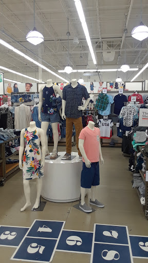 Clothing Store «Old Navy», reviews and photos, 141 Tuckahoe Rd, Sewell, NJ 08080, USA