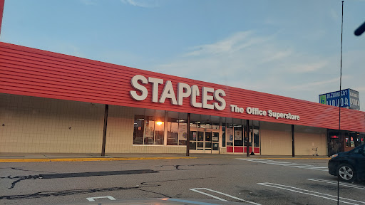 Office Supply Store «Staples», reviews and photos, 757 Gallivan Blvd, Dorchester, MA 02122, USA