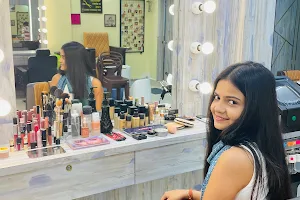 Divine Touch - Best Family Salon | Hair Treatment | Bridal Makeup | Skin Treatment | Academy in Adityapur Jamshedpur image