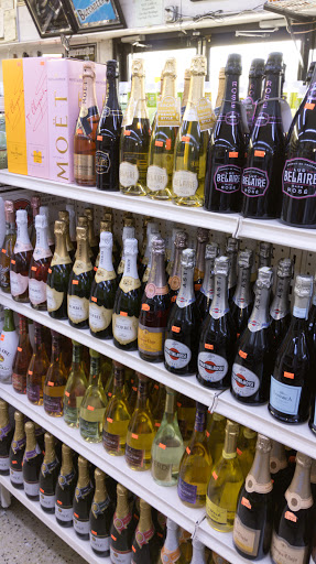 Liquor Store «Sunset Point Liquors», reviews and photos, 2516 Sunset Point Rd, Clearwater, FL 33765, USA