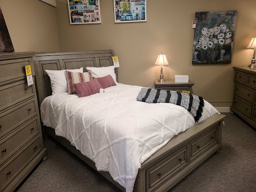 Mattress Store «Dillman Furniture», reviews and photos, 4701 Wheeling Ave, Muncie, IN 47304, USA